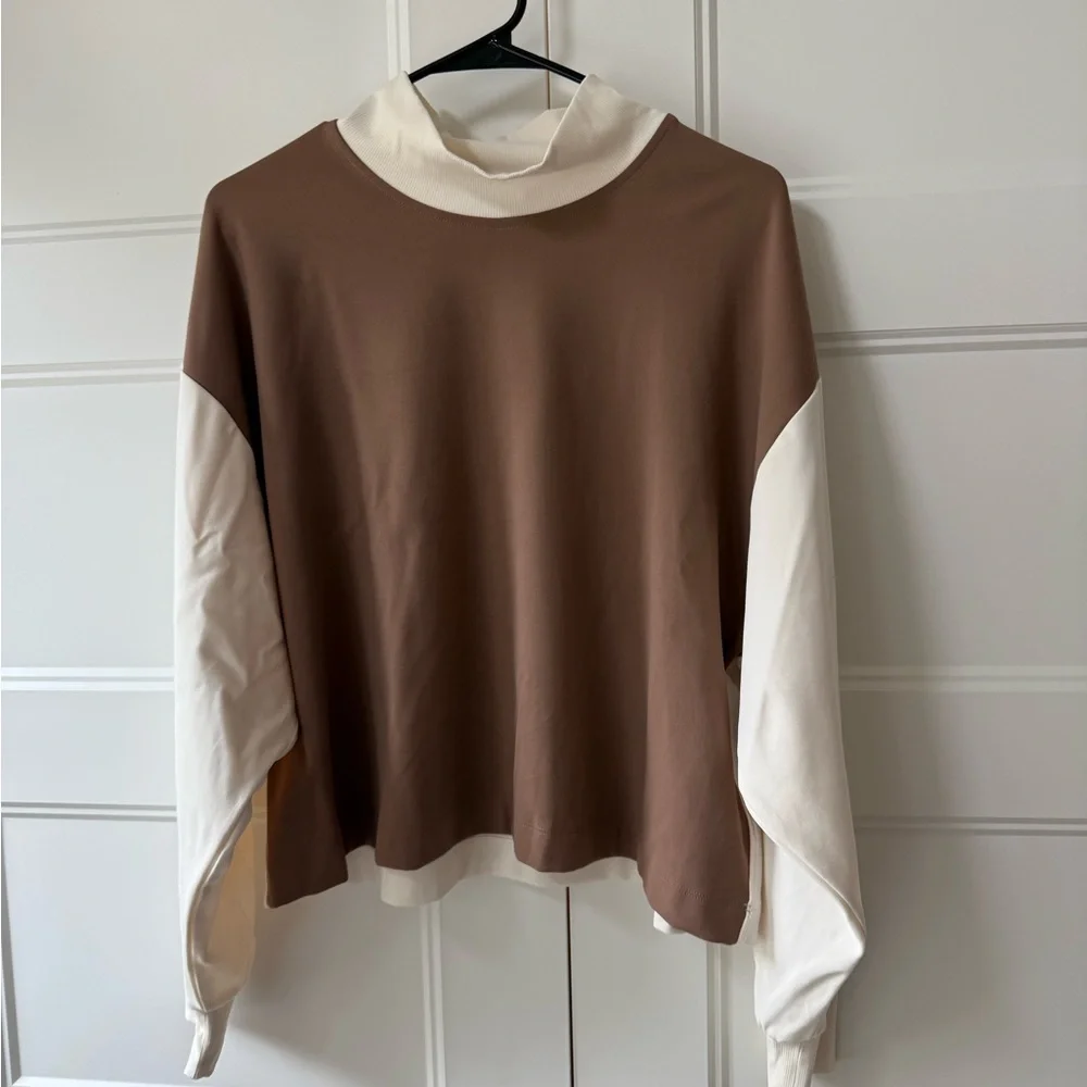 Athleta Brown and Cream Sweatshirt - Picture 3 of 8